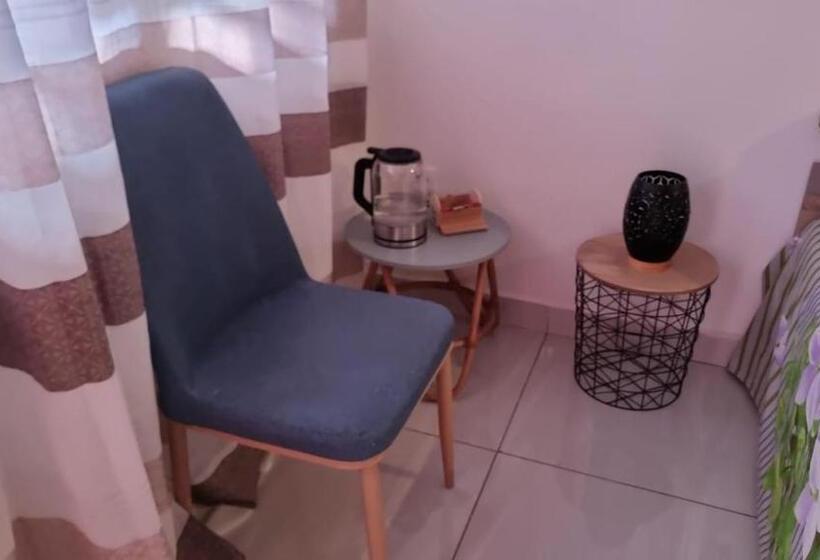 اتاق استاندارد با بالکن, Kwabo D Ailleurs