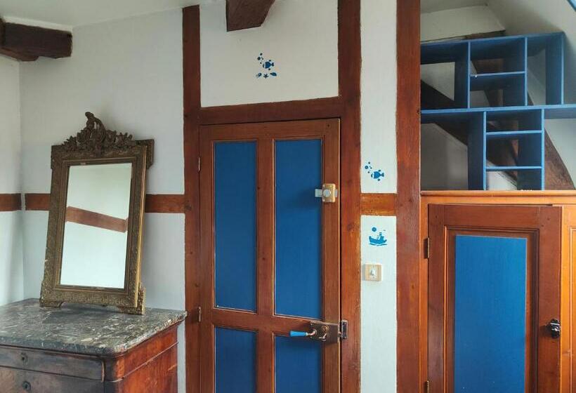 Номер Стандарт Трехместный, La Tanière Des Tanneries