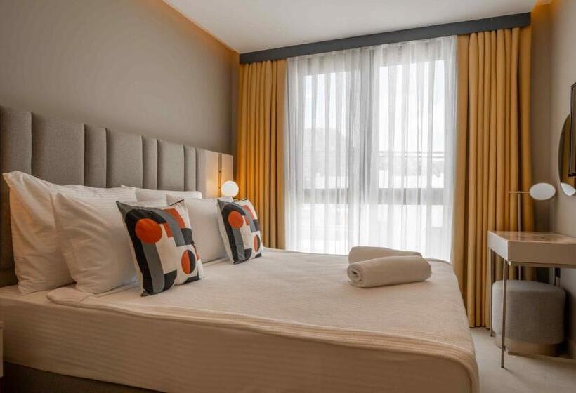 غرفة قياسية, Mare Alba