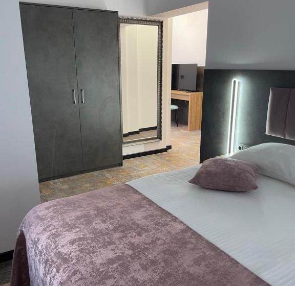 Номер Стандарт, La Borsanu