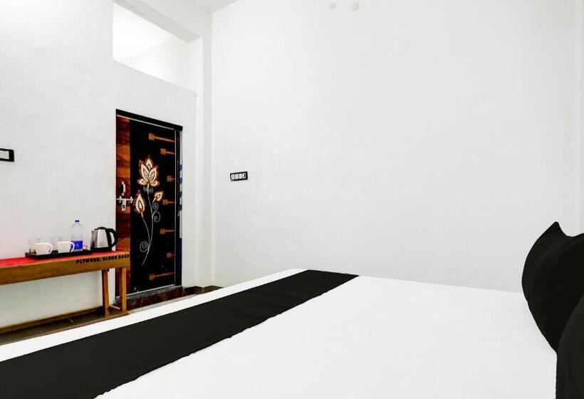 트리플 클래식 룸, Oyo Muchhad 75