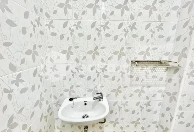 スタンダードルーム, Trubus Guesthouse Syariah Magelang Mitra Reddoorz