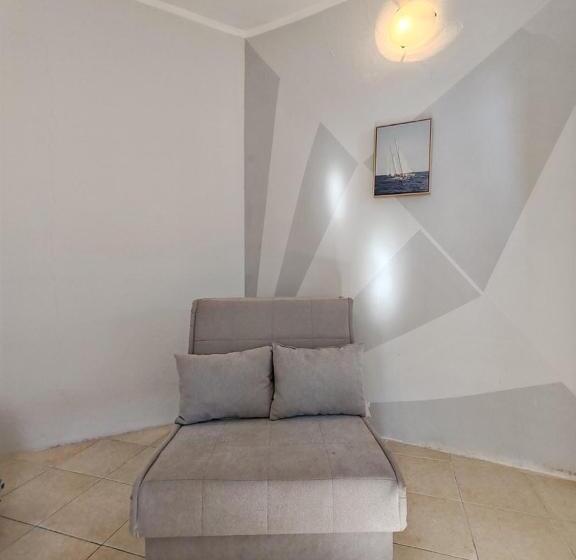 اتاق ساده سه نفره, Apartmani I Sobe Brancin