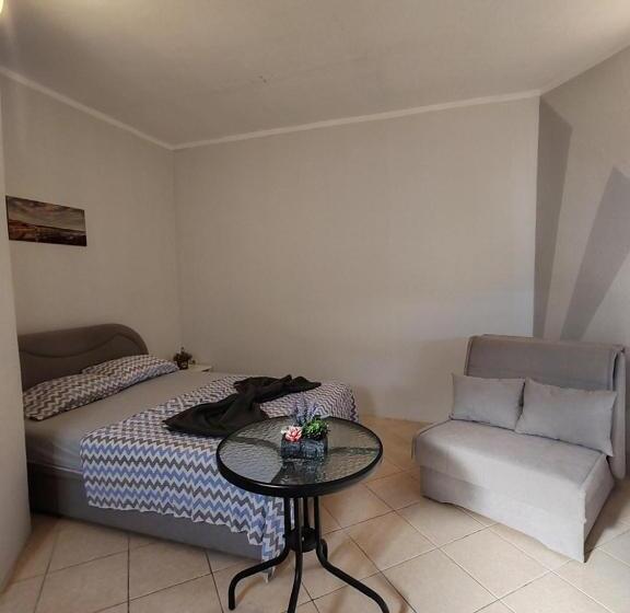 اتاق ساده سه نفره, Apartmani I Sobe Brancin