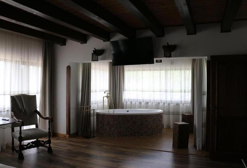 １ベッドルームのデラックスアパートメント, Domeniul Mortasifu