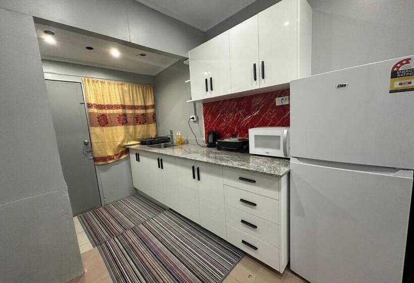 이코노미 룸, The Cozy Corner In Suva