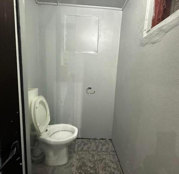 이코노미 룸, The Cozy Corner In Suva