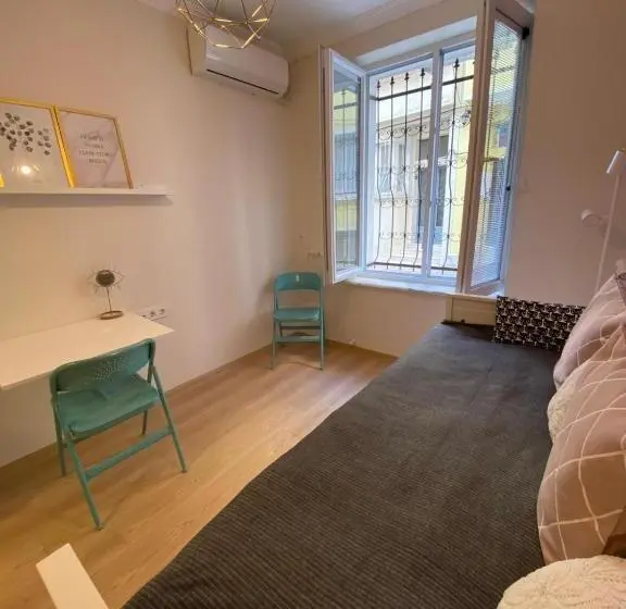اتاق استاندارد یک نفره, Sapphire Suites Taksim