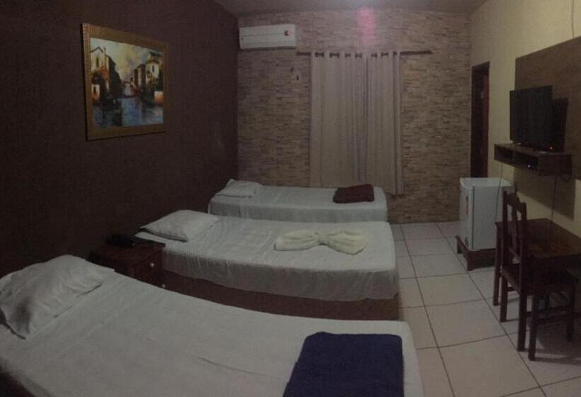 غرفة قياسية ثلاثية, Central