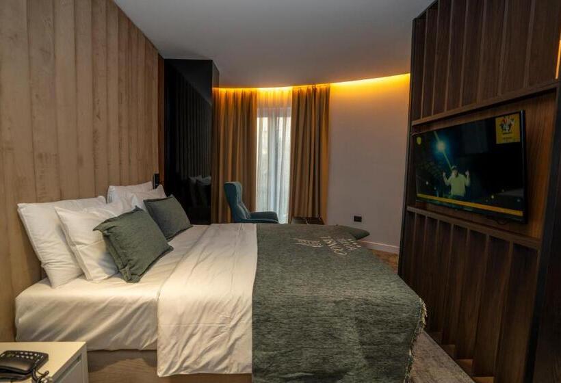 スーペリアールーム, Consul