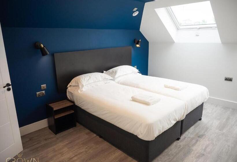 اتاق خانوادگی, Crown