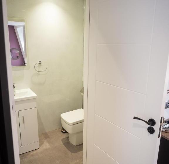 اتاق استاندارد, Crown