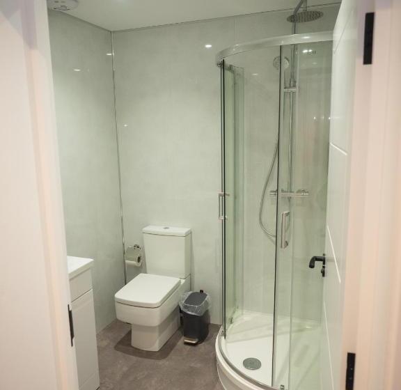 اتاق استاندارد, Crown