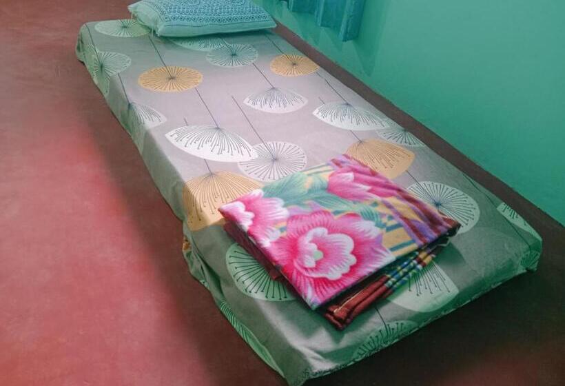 غرفة عائلية مطلّة علي الحديقة, En Harmonie Auroville  Aala