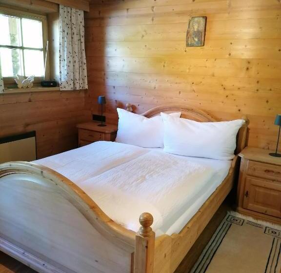 شقة غرفة واحدة, Riedhof