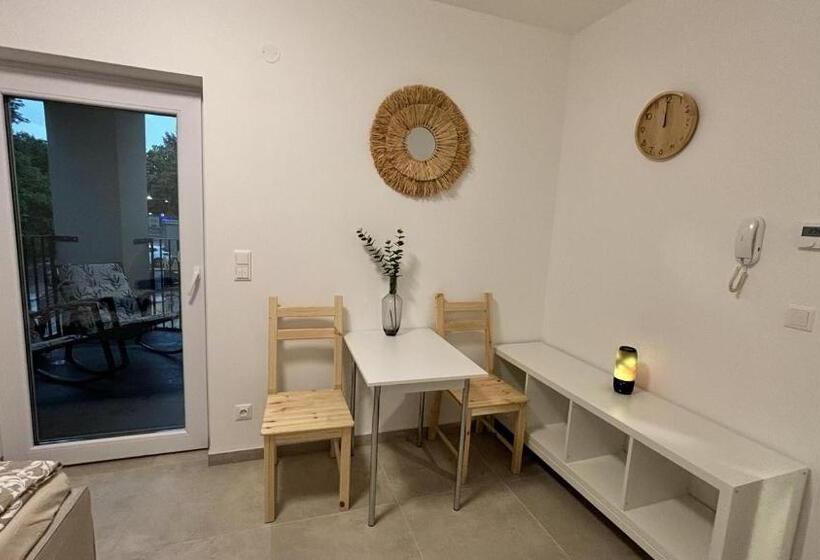 غرفة قياسية, Langenzersdorf Apartment