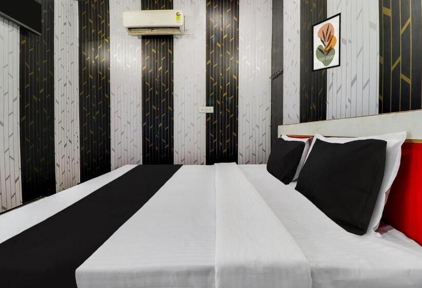 トリプルクラシックルーム, O Dev Bhoomi