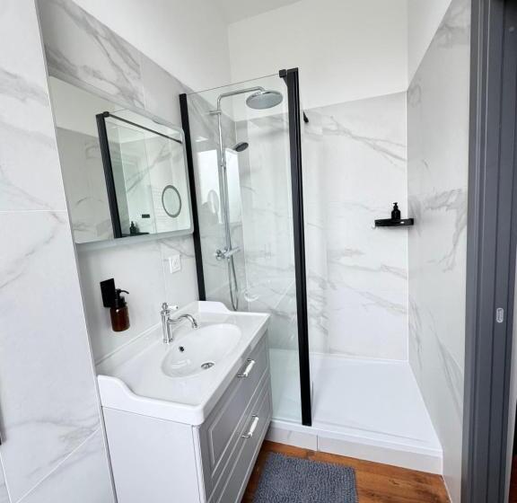 غرفة قياسية سرير كينج, Aura Castle