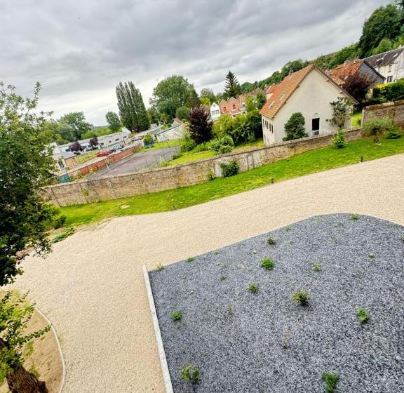 غرفة قياسية سرير كينج, Aura Castle