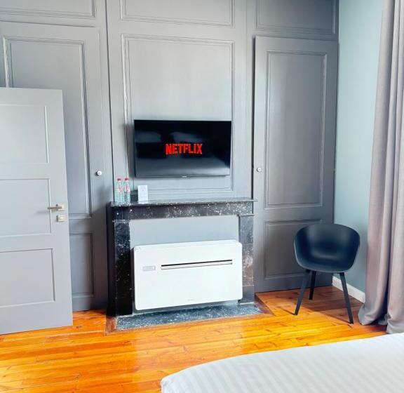 Номер Deluxe, Aura Castle