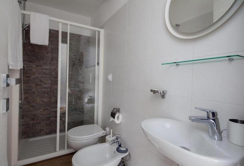 اتاق استاندارد, Cinque Terre Charme Rooms