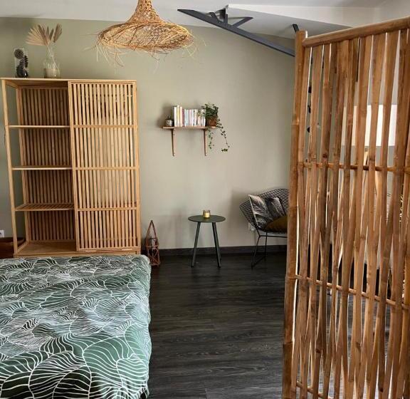 Номер Стандарт Вид на Сад, Hózhó Tempo Sous Les Pins, Bed & Breakfast écofriendly & Slowlife Avec Sauna