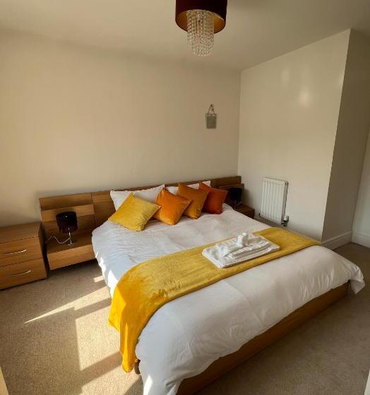 Стандартный Номер Кровать Кинг, Spacious King Size Room Detached House Free Wifi Free Parking