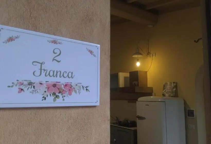 庭の見える１ベッドルームアパートメント, San Giovanni Residence