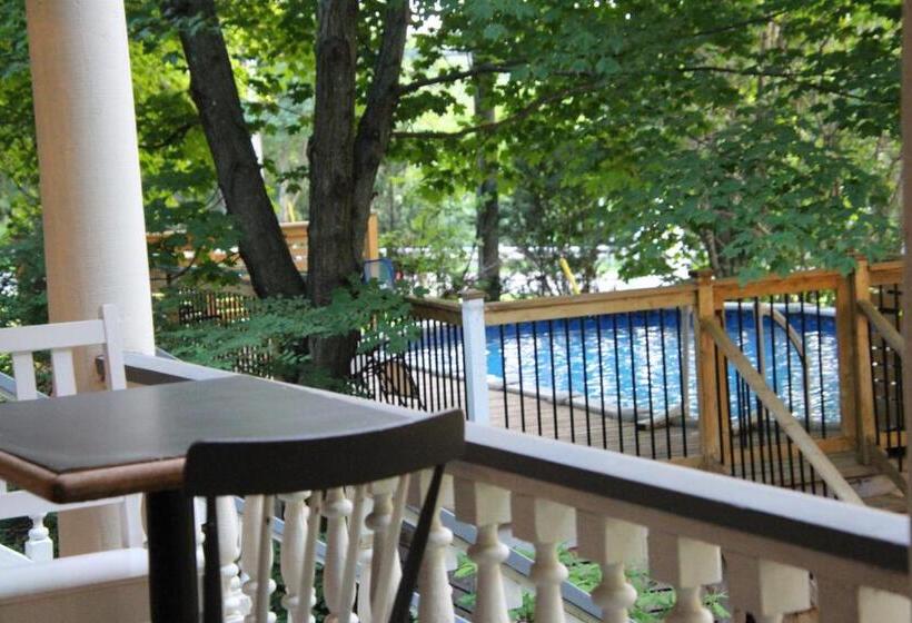 Номер Стандарт Вид на Бассейн, Auberge Comme Au Premier Jour