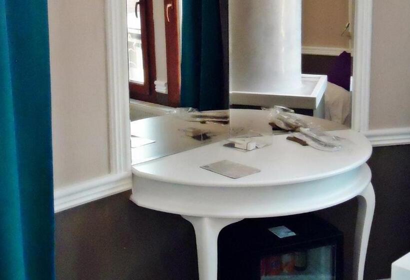 غرفة قياسية, Berrak Otel