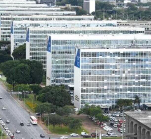 استودیوی استاندارد, Biarritz