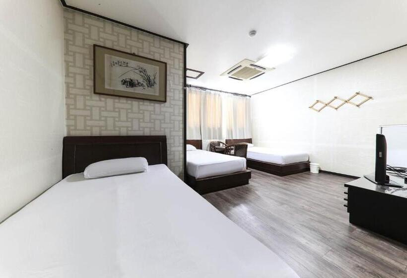 Номер Стандарт Трехместный, Hamduk Pungkyungchae Pension