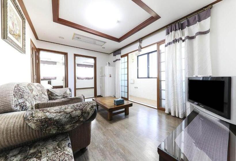 Quarto Quádruplo Estandar, Hamduk Pungkyungchae Pension