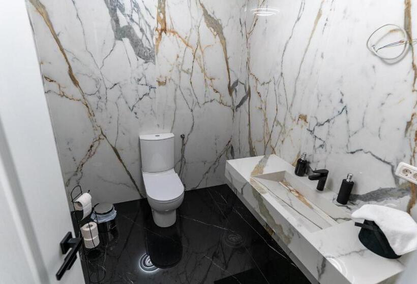 Номер Deluxe, Dar House
