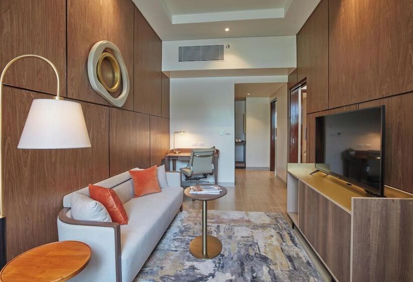 Suite Executive, Grand Westside
