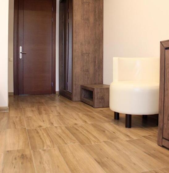 اتاق استاندارد چهار تخته, Kolkhi Shekvetili