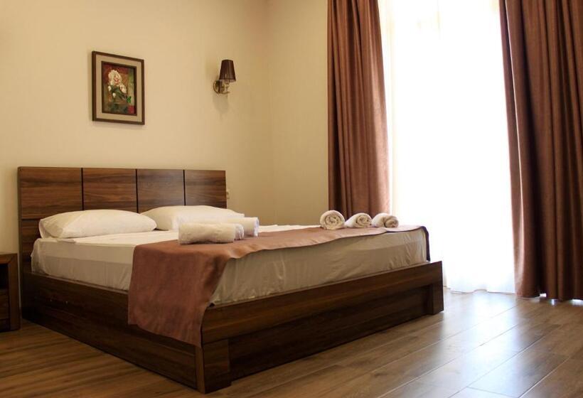 اتاق خانوادگی, Kolkhi Shekvetili