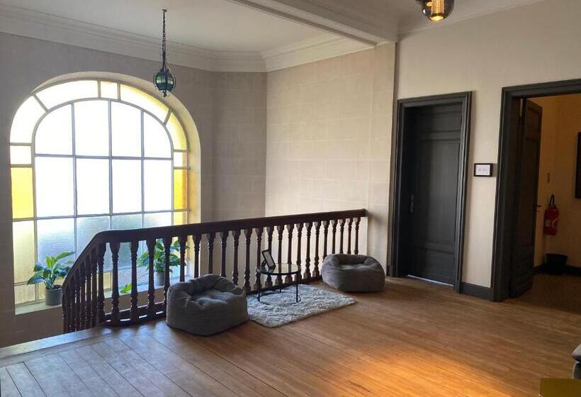 استودیوی لوکس, Maison Colodge Delory Barbieux
