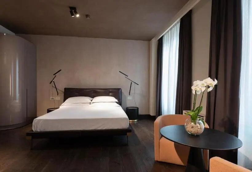デラックスルーム, Palazzo Utini