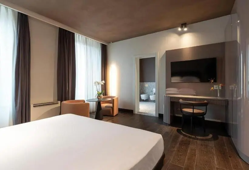 デラックスルーム, Palazzo Utini