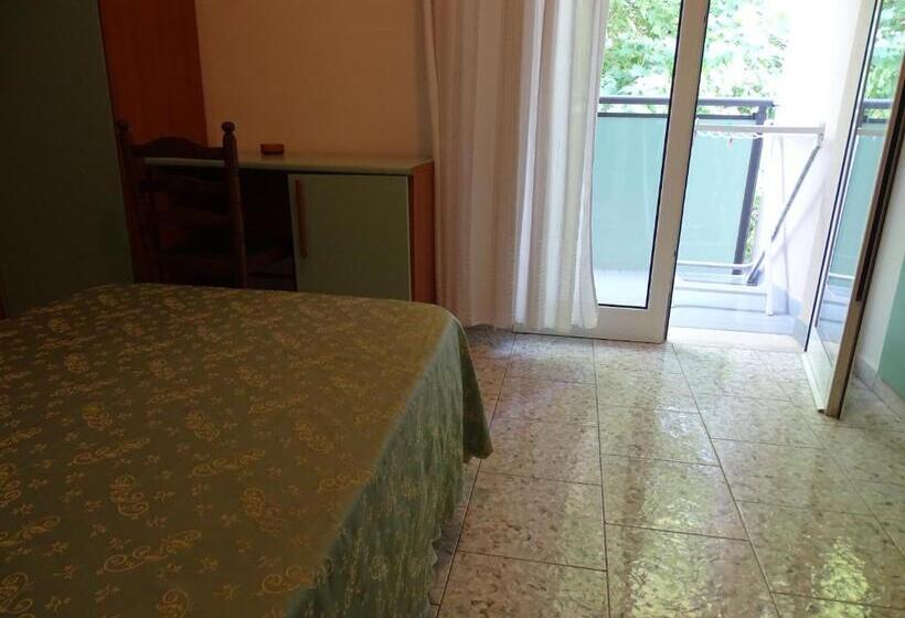 Номер Стандарт Индивидуальный, Royal