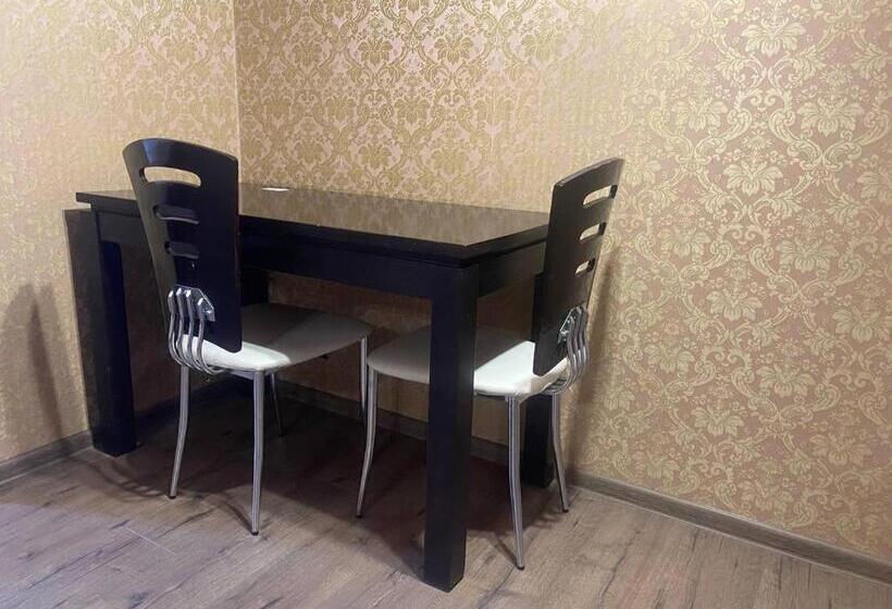 Cameră Standard, Valencia