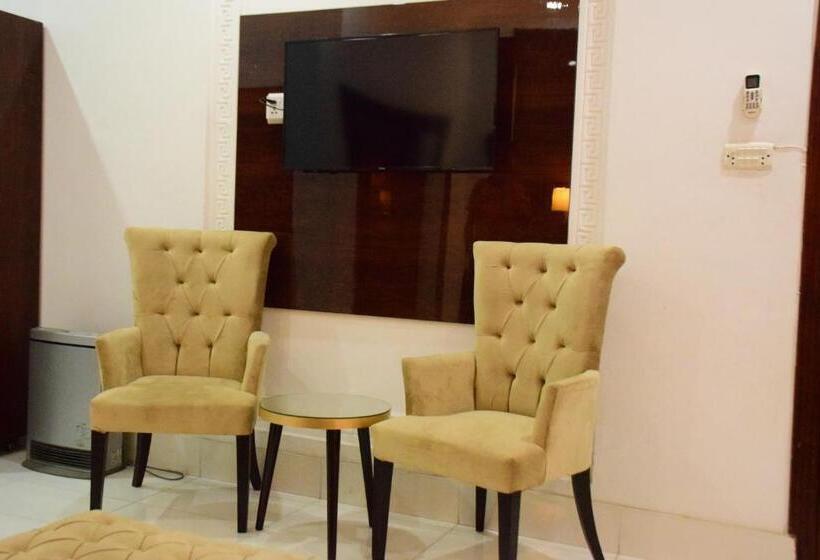 اتاق لوکس با تخت بزرگ, Orange Lake Resort