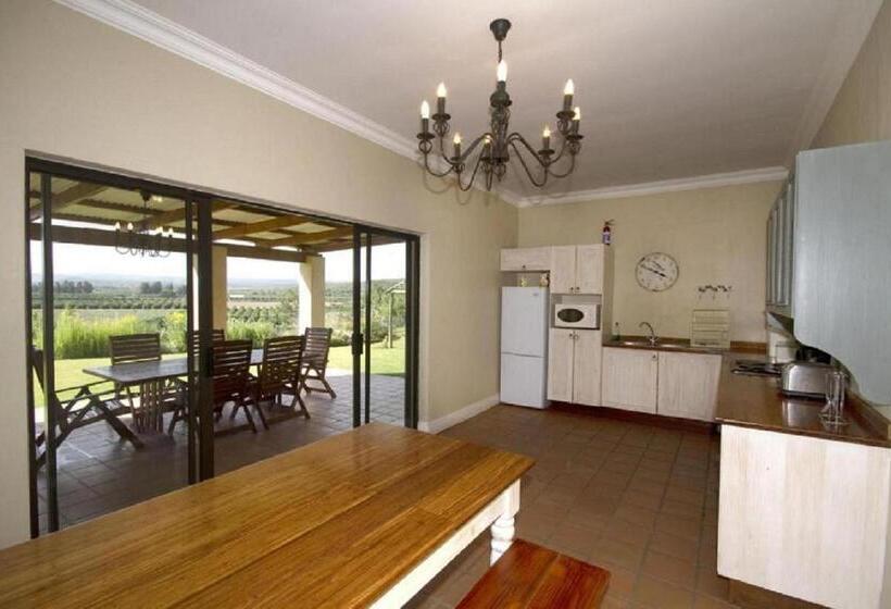 スタンダードルーム, Avoca River Cabins