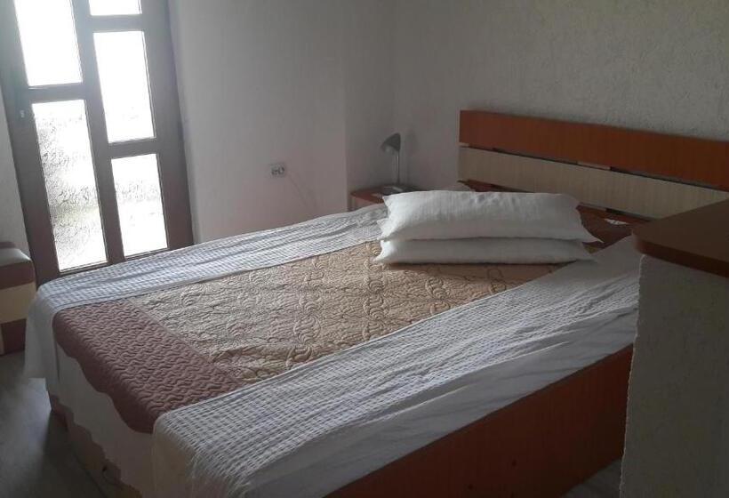 스탠다드 룸, Pensiunea Nicol