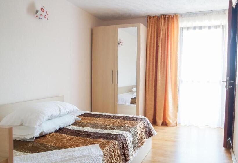 스탠다드 룸, Pensiunea Nicol