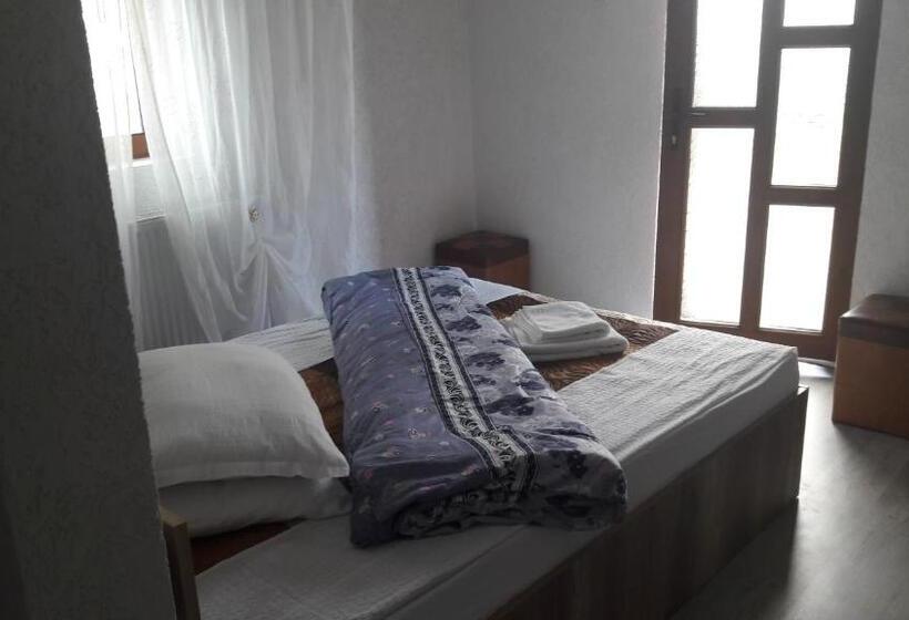 침실 1개 디럭스 빌라, Pensiunea Nicol