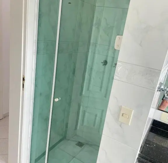 スタンダード４人部屋, Bene Beach   Pousada Guarujá
