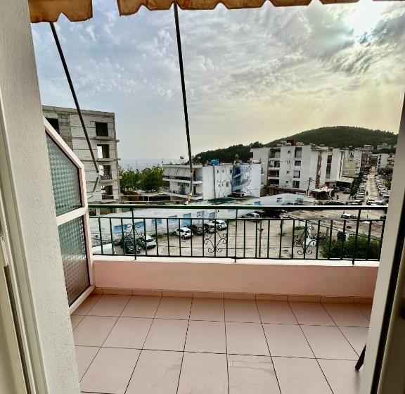 Трехместный Номер Классика, Elysian Sunset Studios