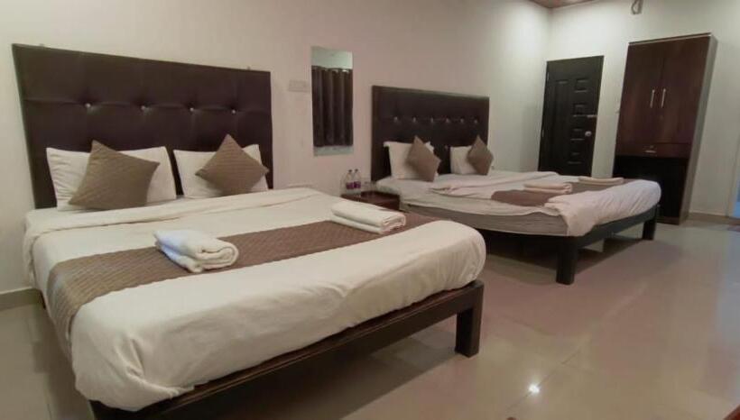 Familjesvit, Beach Comforts By Balaji Inn